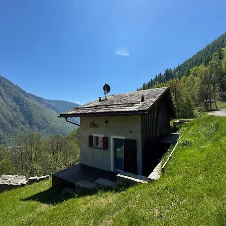 Mondolegro - Chiesa In Valmalenco アパート Torre di Santa Maria
